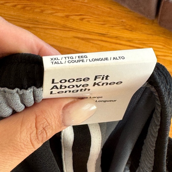 Nike Loose Fit Black and Gray Shorts - Picture 3 of 4